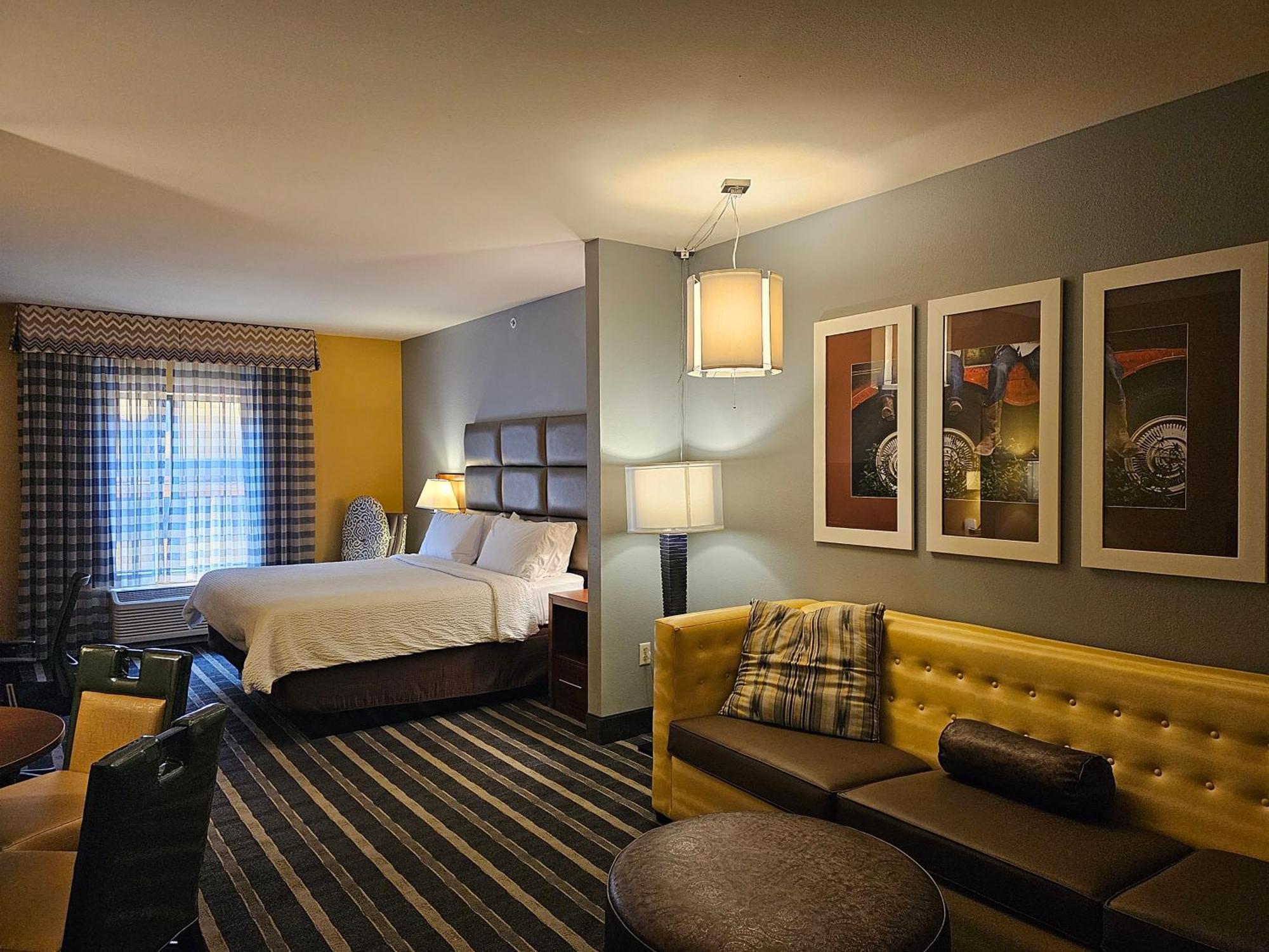 Holiday Inn Express & Suites Perry-National Fairground Area By Ihg Экстерьер фото