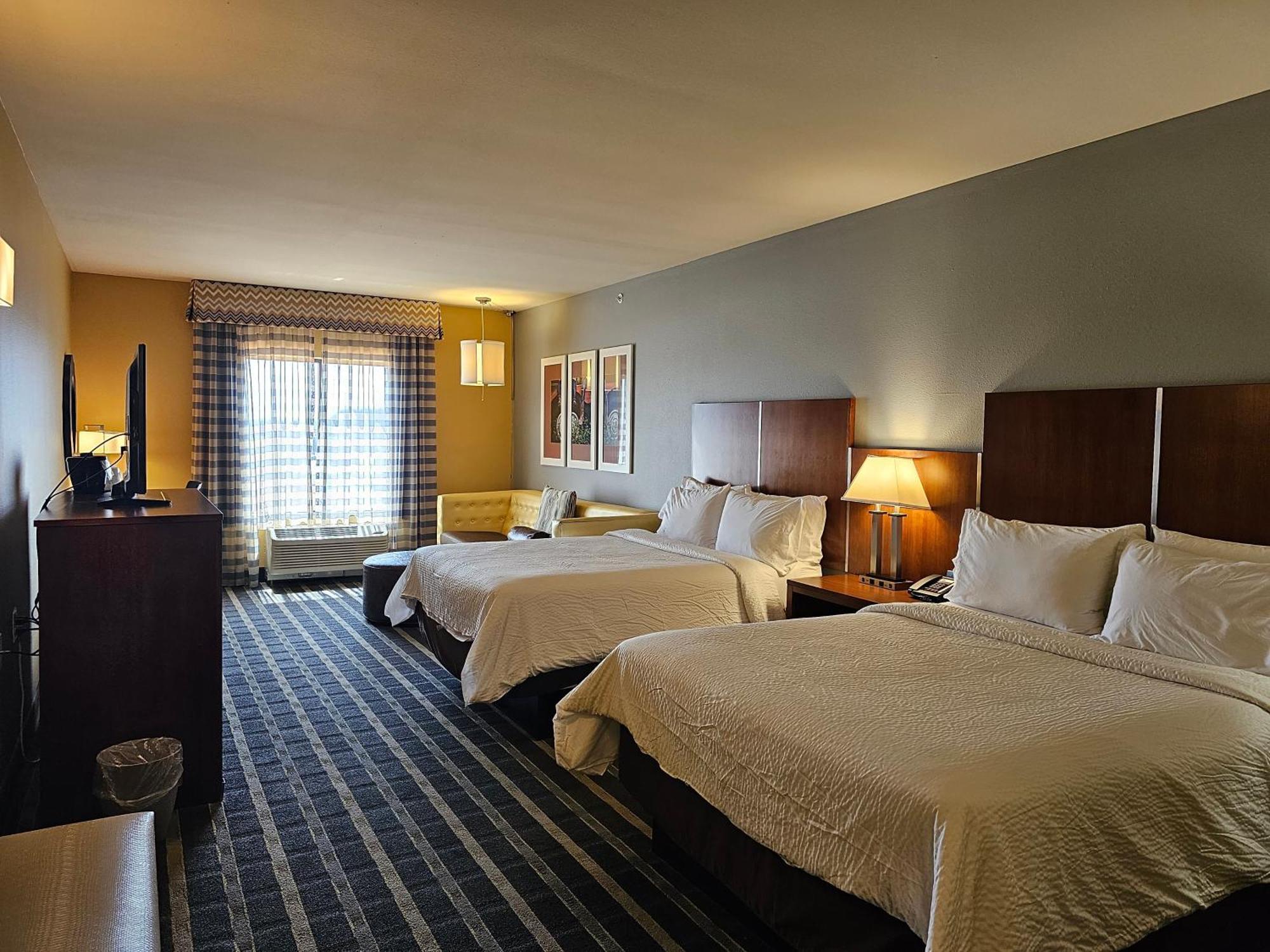 Holiday Inn Express & Suites Perry-National Fairground Area By Ihg Экстерьер фото